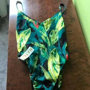 New Jolyn Steve Onsie size XL Swimsuit